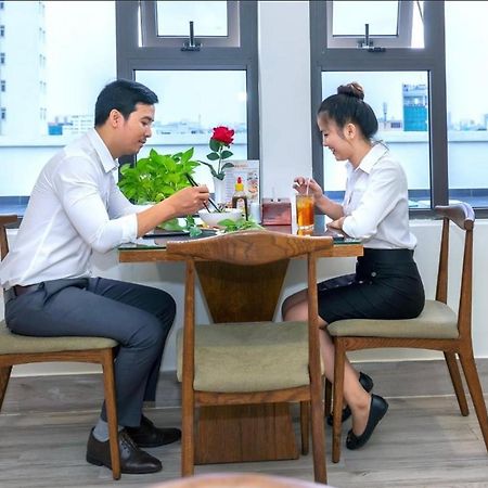 הו צ'י מין סיטי Hoa De Nhat Hotel- San Bay Tan Son Nhat מראה חיצוני תמונה